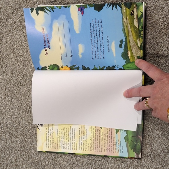 NIV Adventure Bible - Picture 4 of 11